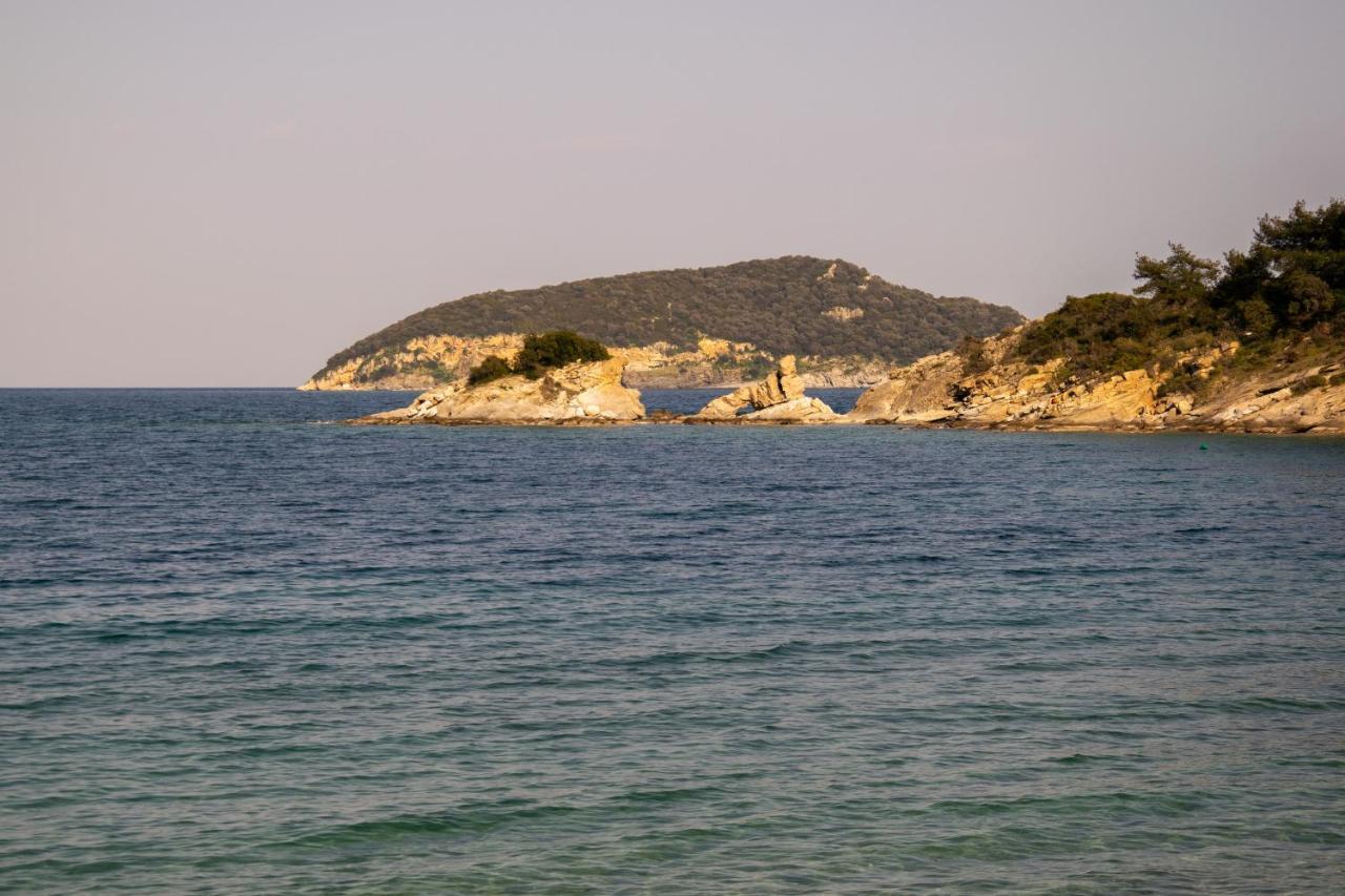 Vila Just On The Sea 2 Nea Iraklitsa Exteriér fotografie